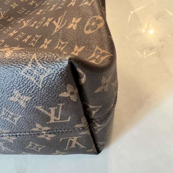 Authentic Louis Vuitton Graceful MM preowned - Picture 7 of 12